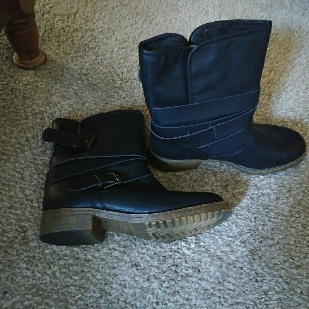 Black Boots